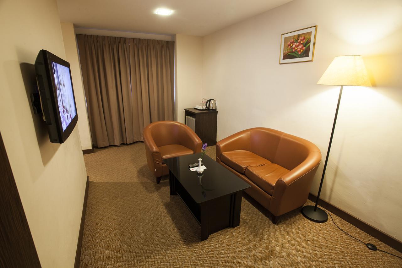 Hotel Tanjong Vista Kuala Terengganu Extérieur photo